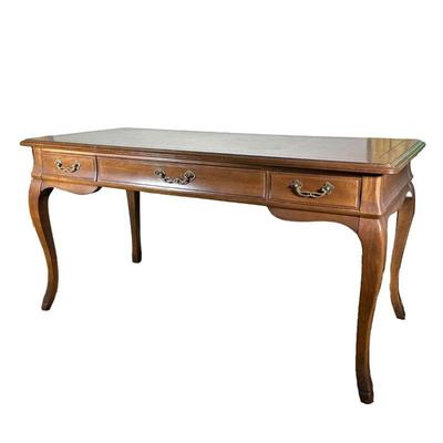 DREXEL CHIPPENDALE STYLE DESK | Carved wood desk with large central drawer and 2 small drawers in either side. - l. 60 x w. 27 x h. 30.25...
