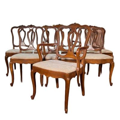 (8PC) DREXEL FURNITURE DINING CHAIRS | Carved back dining chairs with seashell crown and cream floral cushions. 2 with armrests. - l. 32...