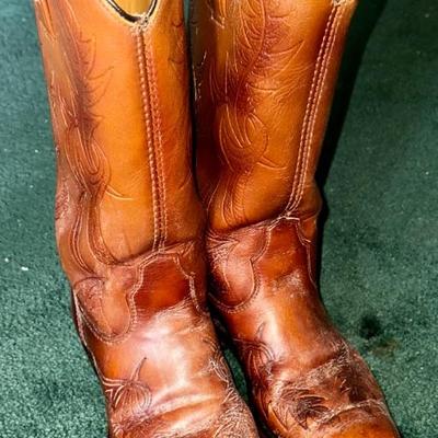 Vintage ladies small size (4 1/2) cowboy boots