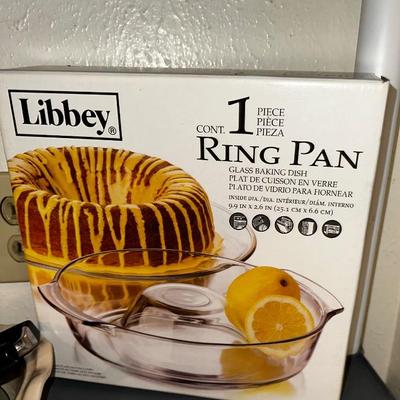 Libbey glass cake pan