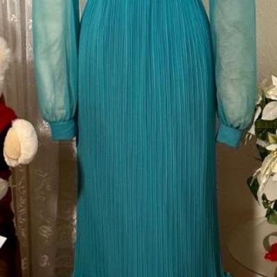 Gorgeous vintage maxi dress