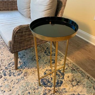 Circle End Table with Removable Tray 14" D x 26" H