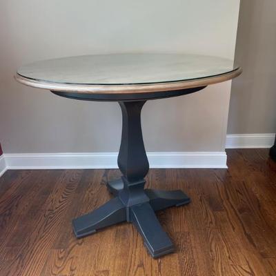 Ethan Allen Round Bistro Table in black (42" D x 36" H)