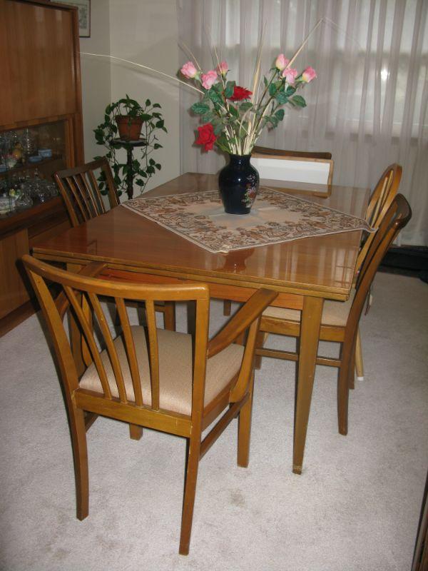 DEAL DAY SATURDAY Oak Lawn MCM Furniture Glass Collectibles & More