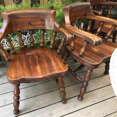set of 6 chairs $180