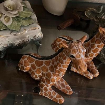 Lovely giraffe figurines