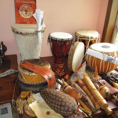 rattles , noisemakers , drums & spirit stick 