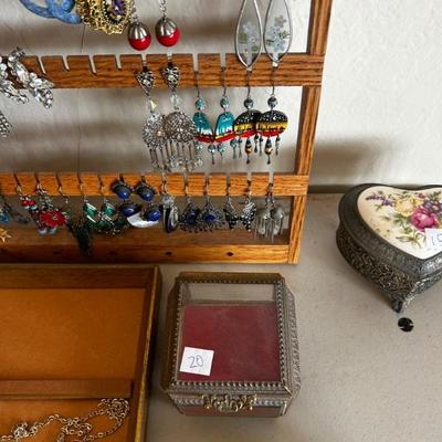 Antique jewelry case