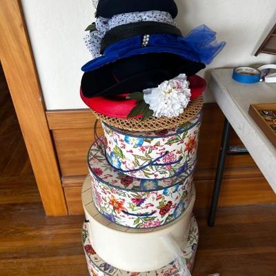 Vintage hat and hat boxes