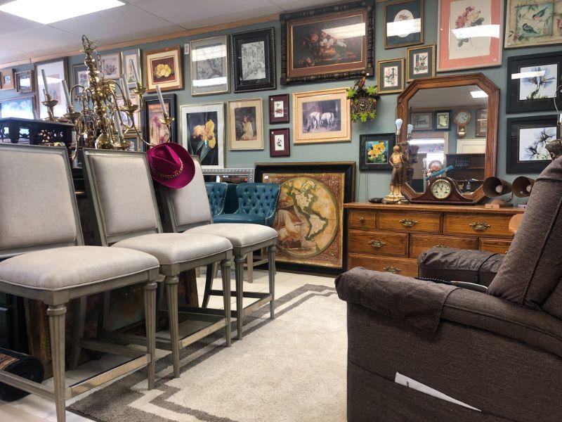 SALE into SUMMER This Weekend at the Flippin' Awesome Estate Sale