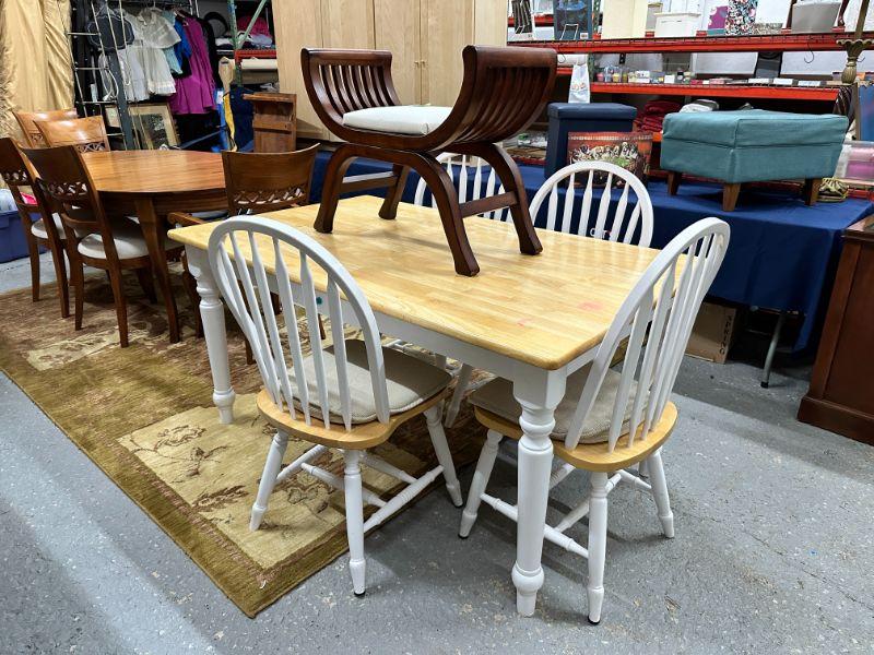 Cait's Mokena Estate Sale