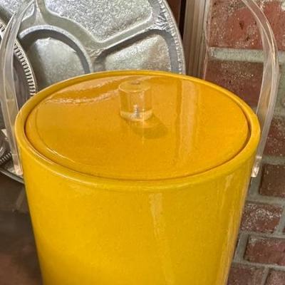 Mid Century Modern Yellow and Lucite Ice Bucket
