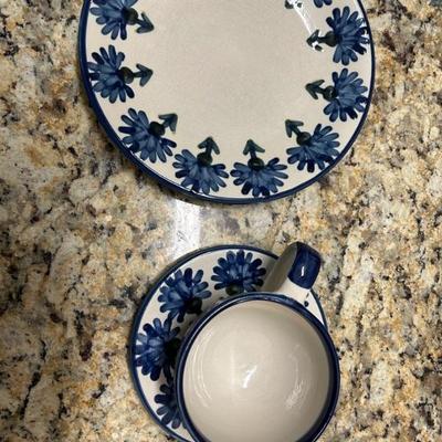 Louisville Bachelor Button China Settings