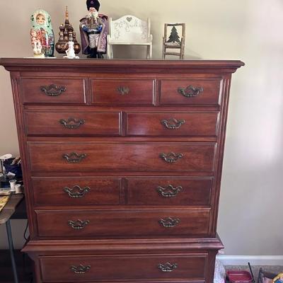 Dresser