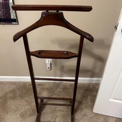 Wood Suit Valet