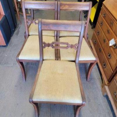 #4006 â€¢ 5 Wooden Chairs
