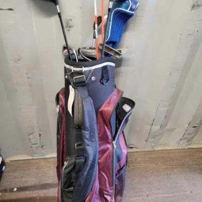 #4706 â€¢ Wilson Golf Bag with Assorted Clubs
