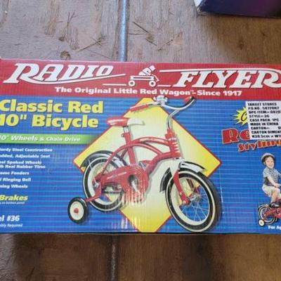 #3030 â€¢ NEW!!! Radio Flyer Classic Red 10
