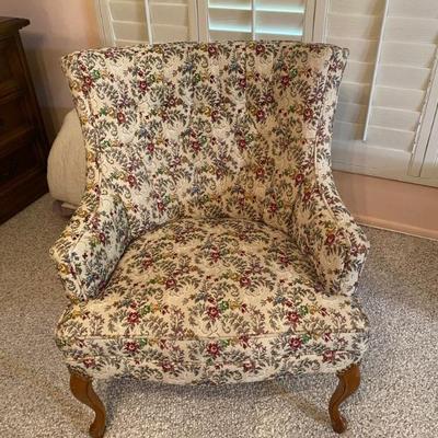 Vintage sitting chair in great condition 