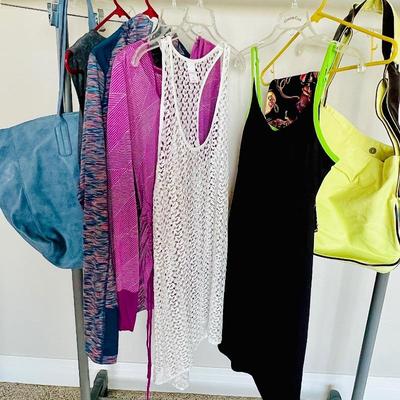 Clothing in sizes M-L