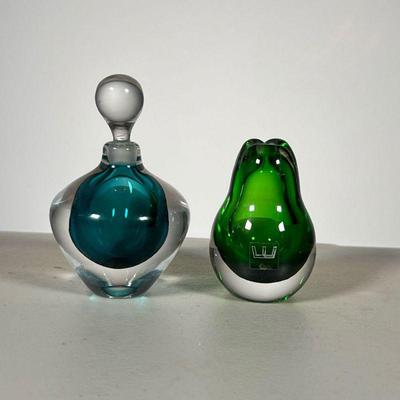 (2pc) Kosta Swedish Glass | Swedish Kosta Boda glass paperweights/perfume bottles. - h. 4 x dia. 2.5 in
