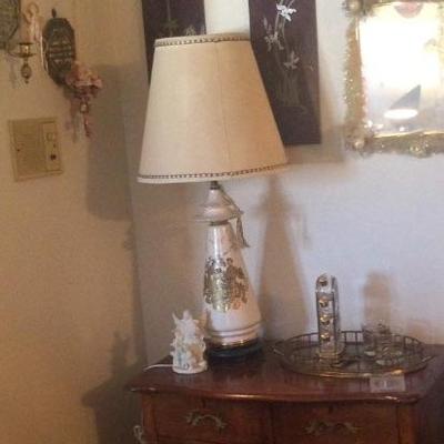 Oak dresser, lamp
