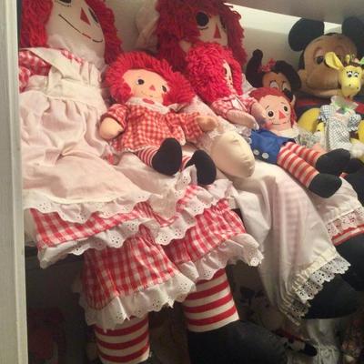 Large selection of Raggedy Ann dolls