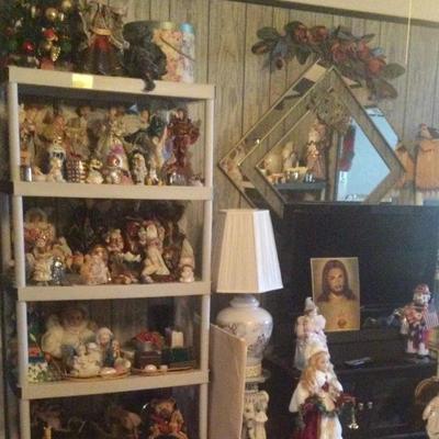 Figurines