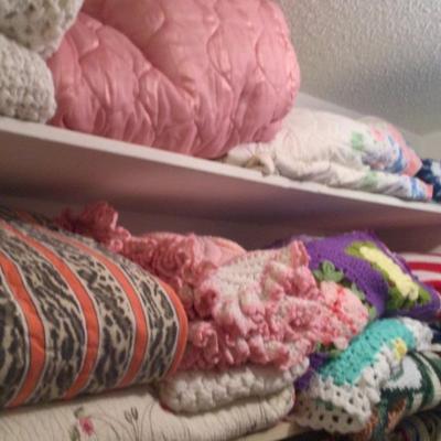 Blankets and throws