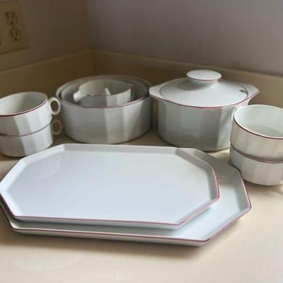 TOI228- Rosenthal Res Rimmed China Set