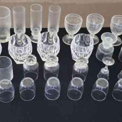 TOI055 - Assorted Glassware