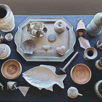 TOI063 - Huge Lot of Collectible Metal Objects