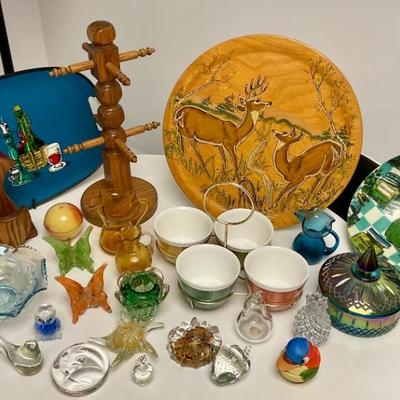 Mug rack, rattan set, trays, glass