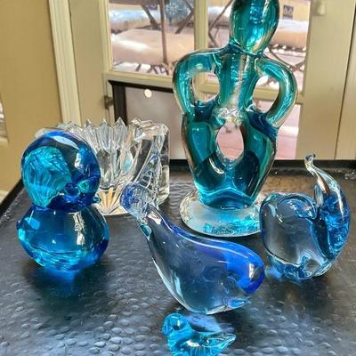 Assorted art glass pieces