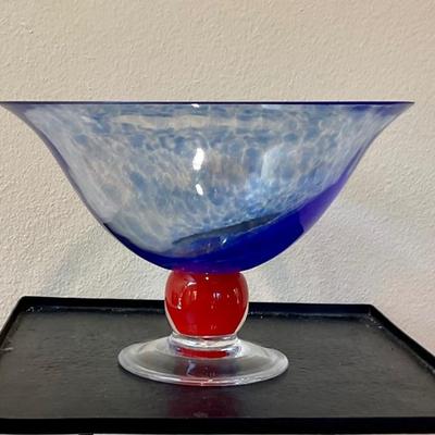 Art glass bowl