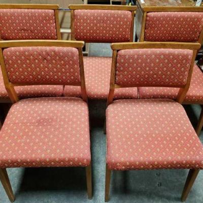 #3190 â€¢ 5 wooden chairs
