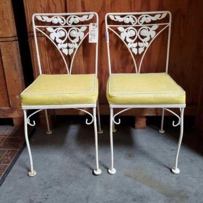 #4082 â€¢ 2 Metal Patio Chairs
