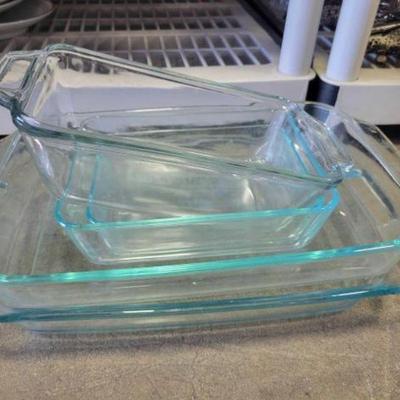#2042 â€¢ Pyrex oven ware
