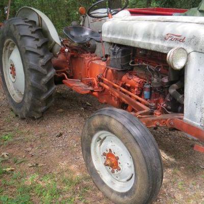 1950's Ford 600 Tractor Runs GREAT $2800 with Bush Hog