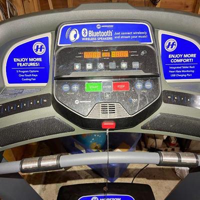 Like-New Horizon Fitness T101 Treadmill
