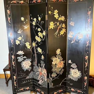 Beautiful Asian Style Room Divider

