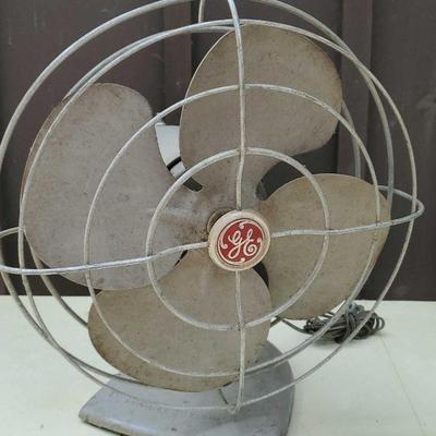 Vintage Metal General Electric Oscilating Fan
