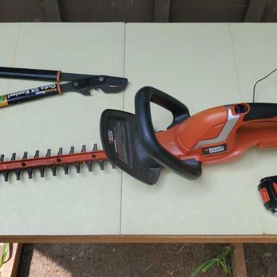 Black And Decker Hedge Sheers And Pruning Sheers
