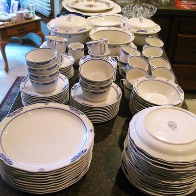 Noritake Dutch Tile Blue & White Japan Gala Cuisine Dishes Set