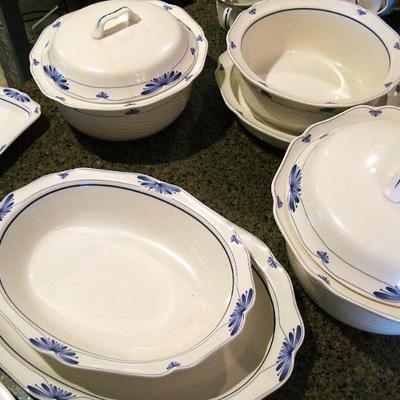 Noritake Dutch Tile Blue & White Japan Gala Cuisine Dishes Set