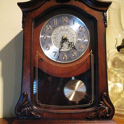 Rhythm USA WSM Nice II Clock, plays 18 melodies, an hourly and quarterly Westminster chime, and 3 Christmas melodies.