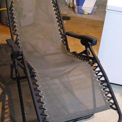Foldable Reclining Zero Gravity Lounge Rocker