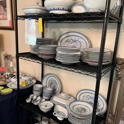180 (!) pieces of Jingdezhan china with several unusual serving pieces