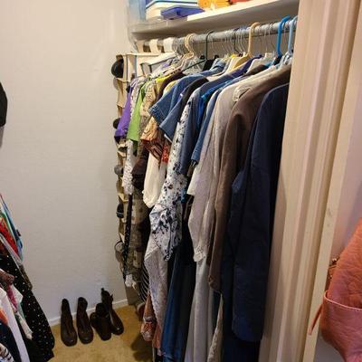 Women's Clothes/Designer Handbags/Shoes