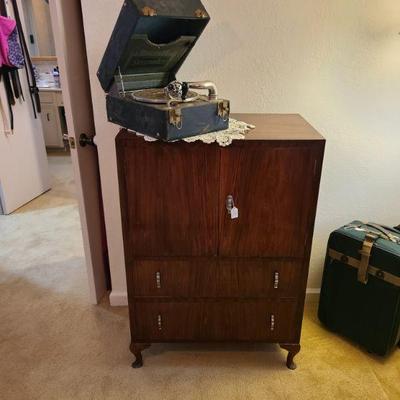 Antique English Bedroom Set